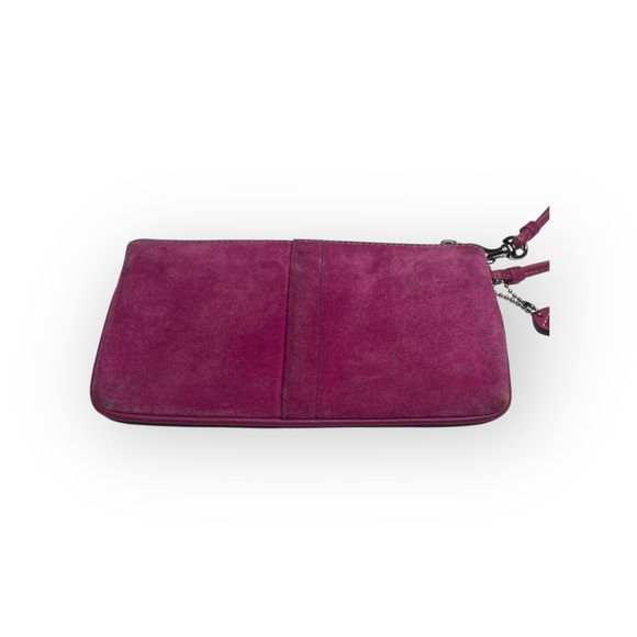 Vintage 90’s: Coach ❃ Suede Turnlock Wristlet Bag ❃ Magenta + Silver Hardware ❃ - Picture 6 of 16